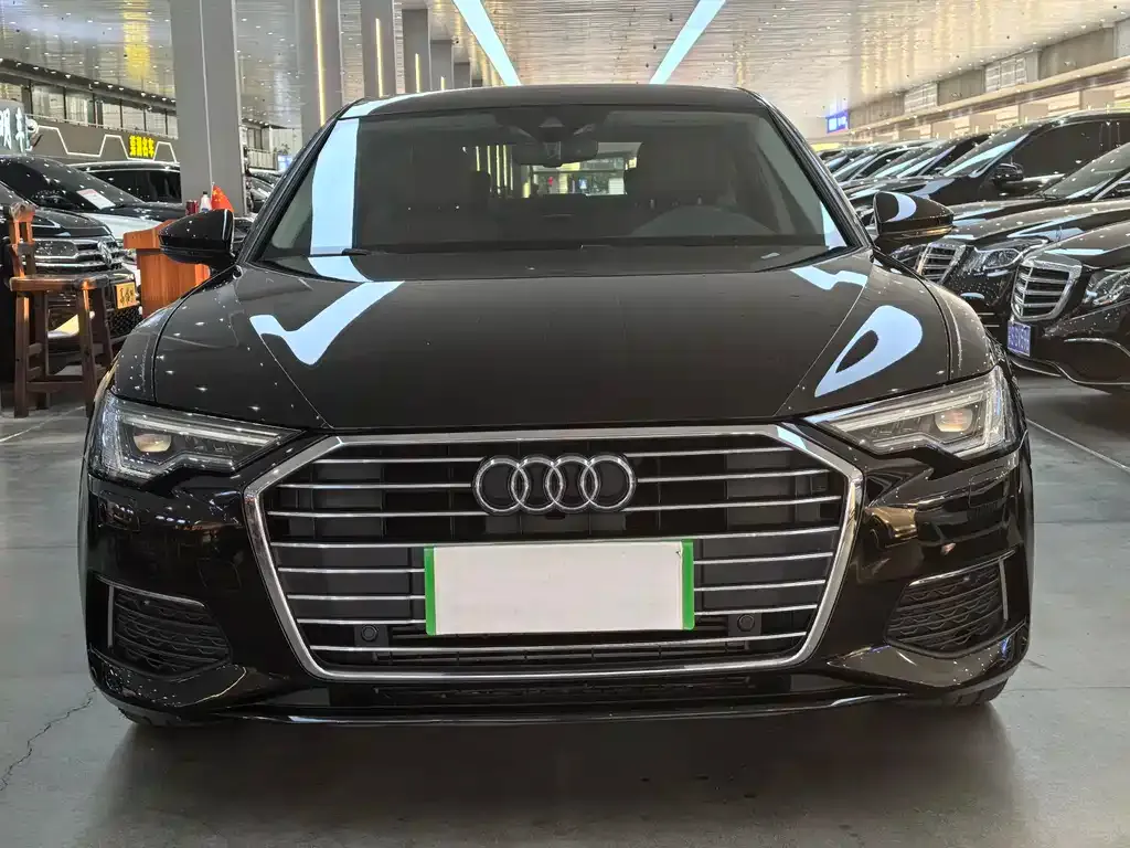 Audi A6L — фото 2