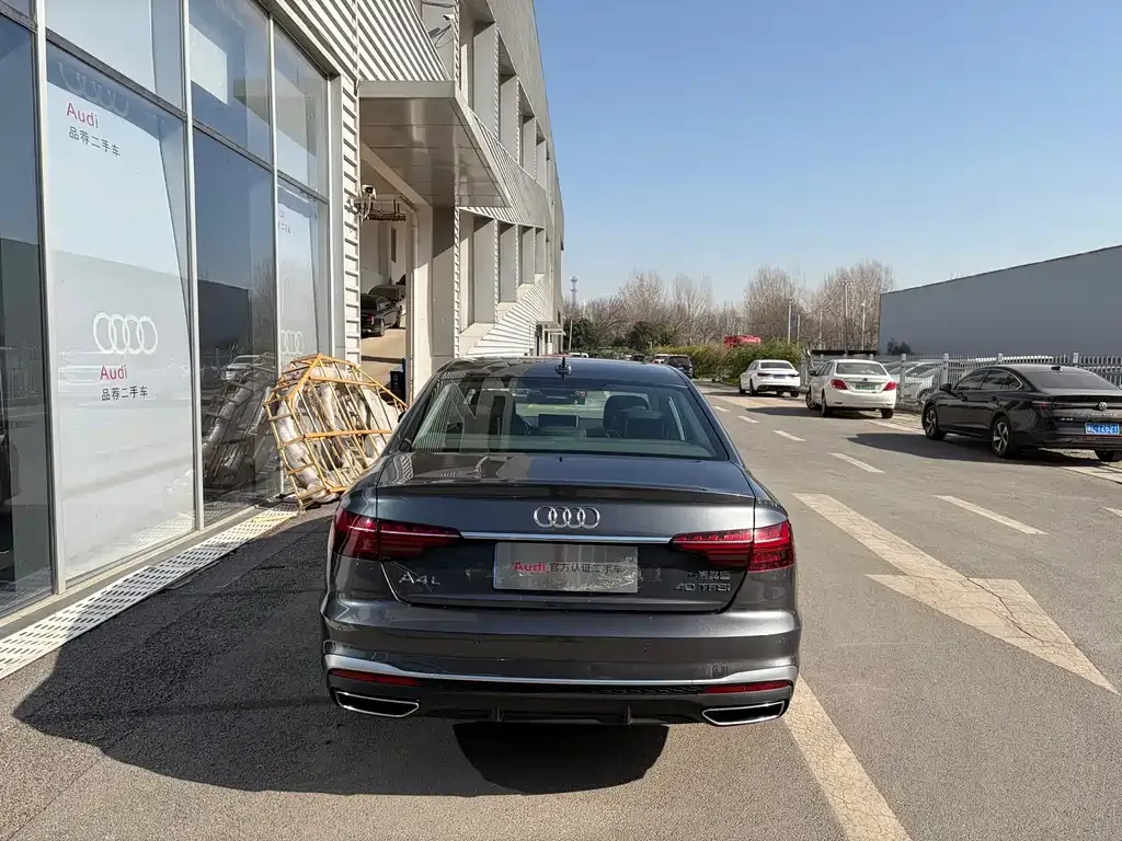 Audi A4L 2023 из CN, фото 5