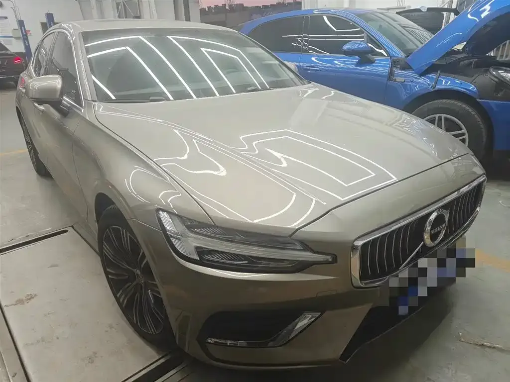 Volvo S60 2021 из CN, фото 2