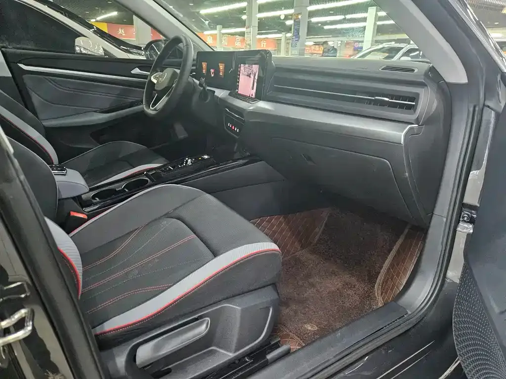 Volkswagen Lamando 2024 из CN, фото 6