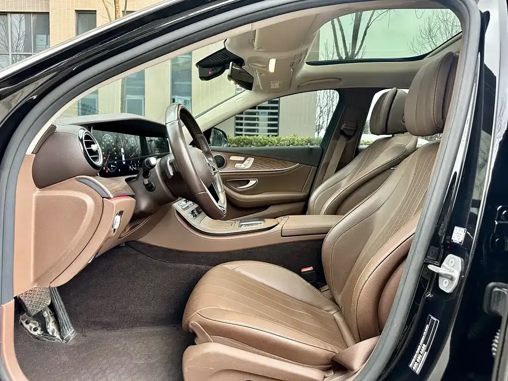 Mercedes-Benz E-Class 2023 из CN, фото 4