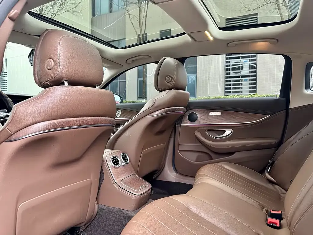 Mercedes-Benz E-Class 2023 из CN, фото 6