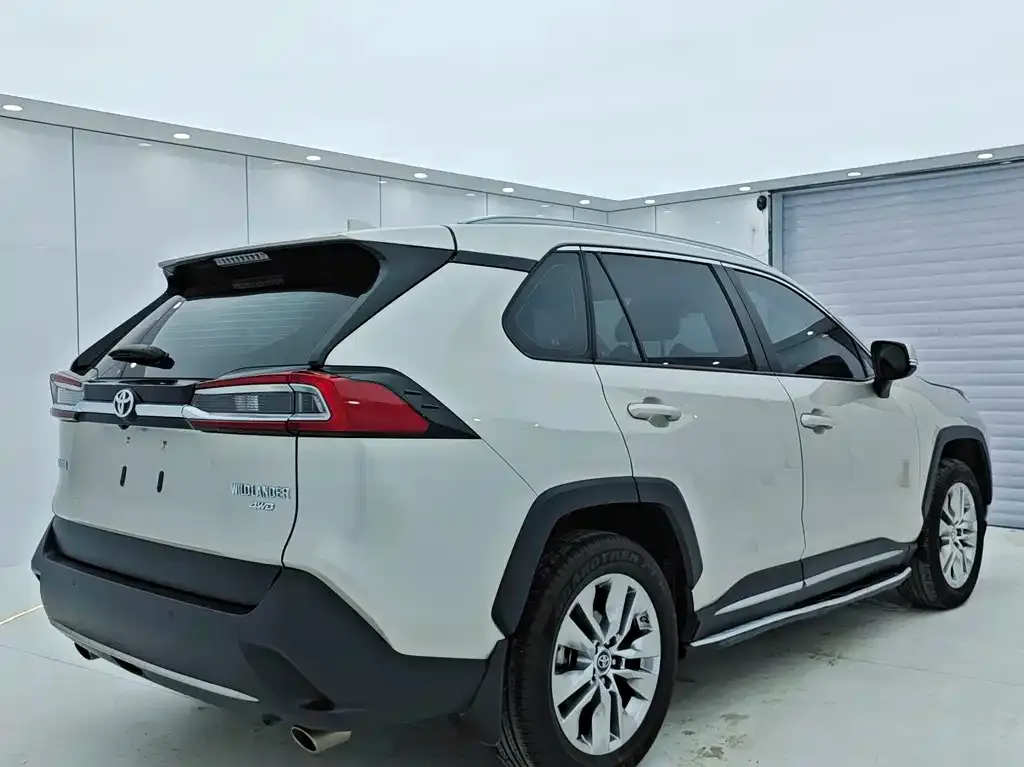 Toyota Wildlander — фото 4