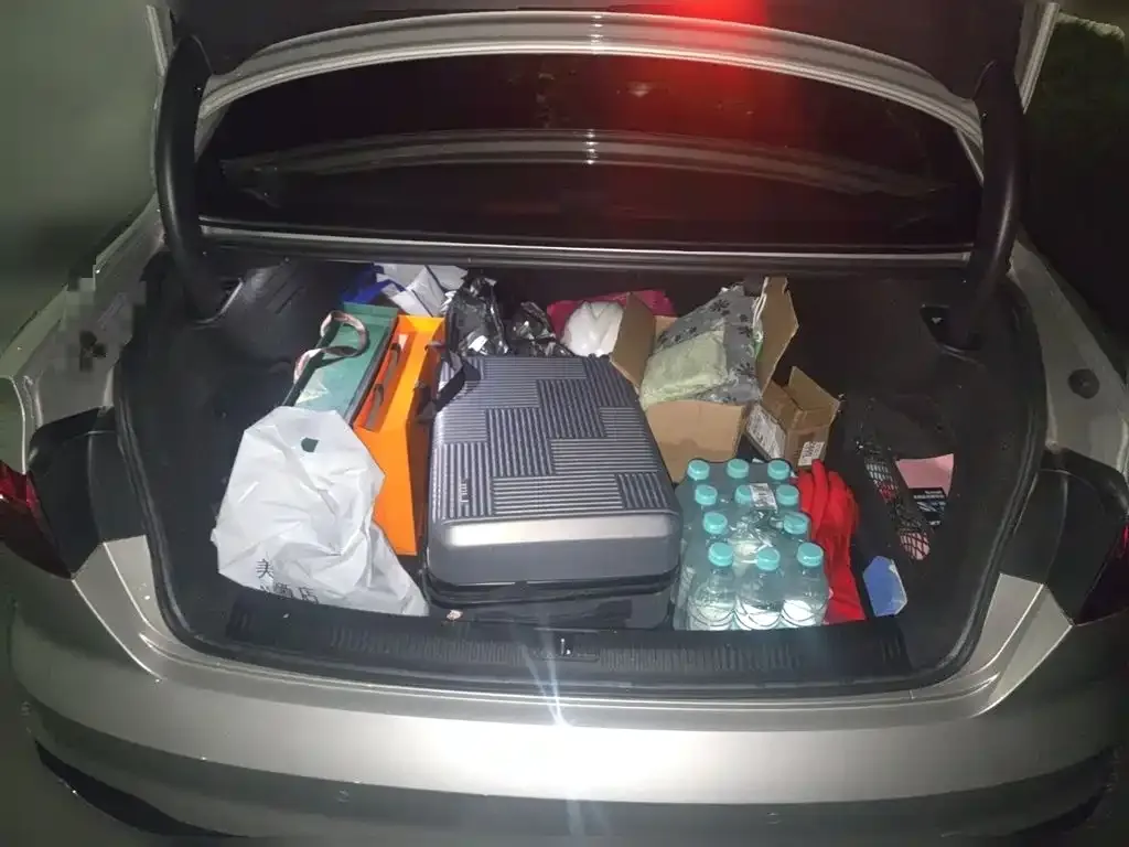 Audi A4L 2022 из CN, фото 10