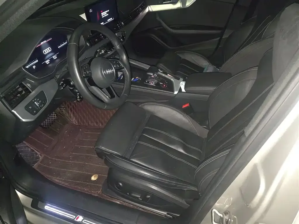 Audi A4L 2022 из CN, фото 8