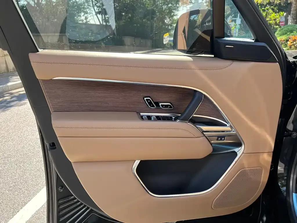 Land Rover Range Rover 2024 из CN, фото 8