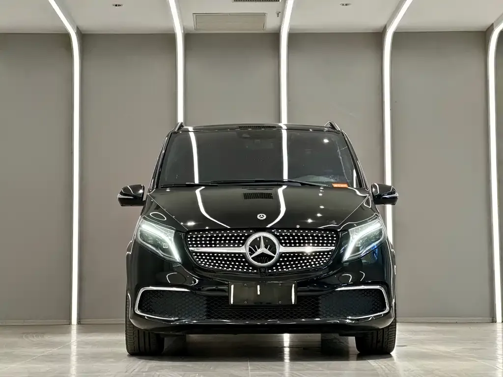 Mercedes-Benz V-Class 2022 из CN, фото 2