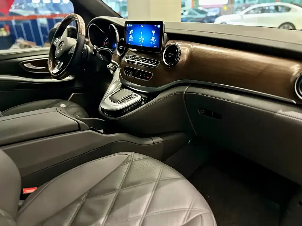 Mercedes-Benz V-Class 2022 из CN, фото 4