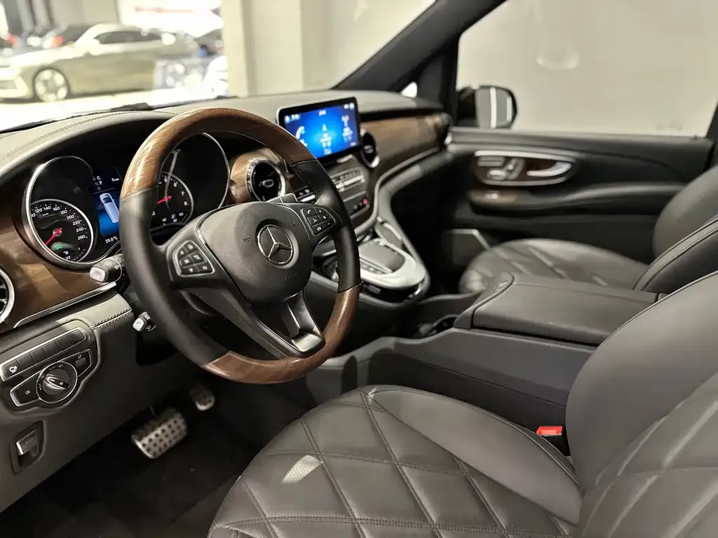 Mercedes-Benz V-Class 2022 из CN, фото 5