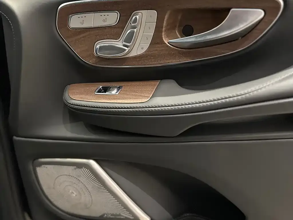 Mercedes-Benz V-Class 2022 из CN, фото 7