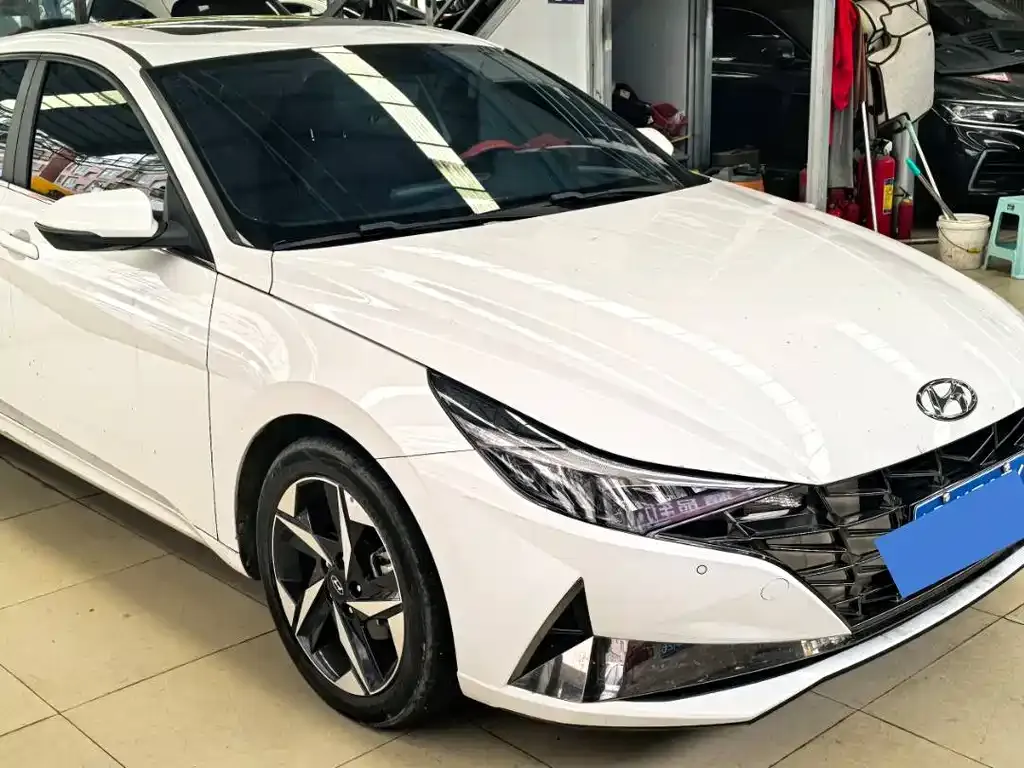 Hyundai Elantra 2022 из CN, фото 5