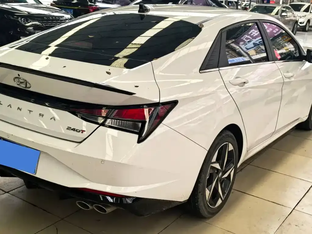 Hyundai Elantra 2022 из CN, фото 8