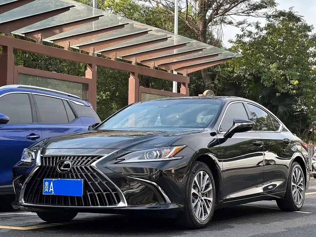 Lexus ES 2023 из CN, фото 3