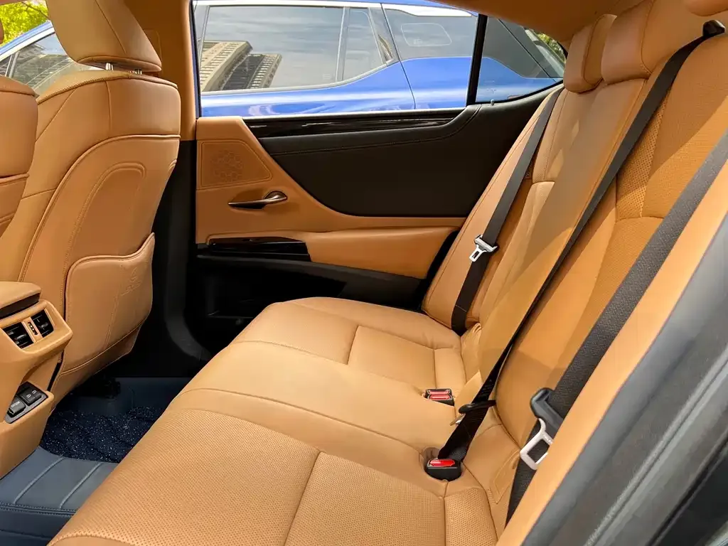 Lexus ES 2023 из CN, фото 9