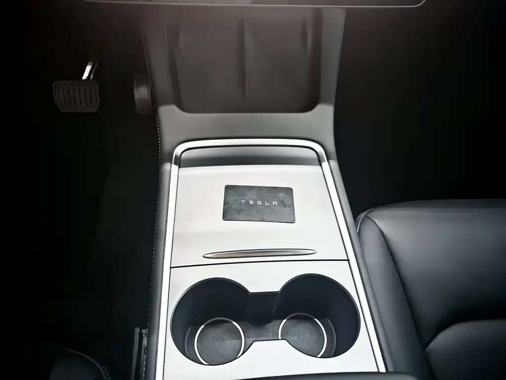 Tesla Model Y 2021 из CN, фото 9