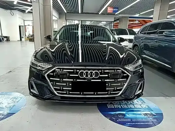 Audi A7L 2023 из CN, фото 2