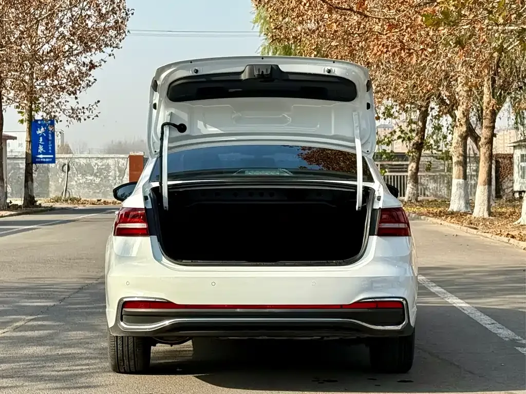 Volkswagen Lavida 2023 из CN, фото 9