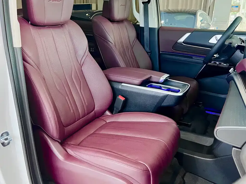 Buick Century 2024 из CN, фото 8