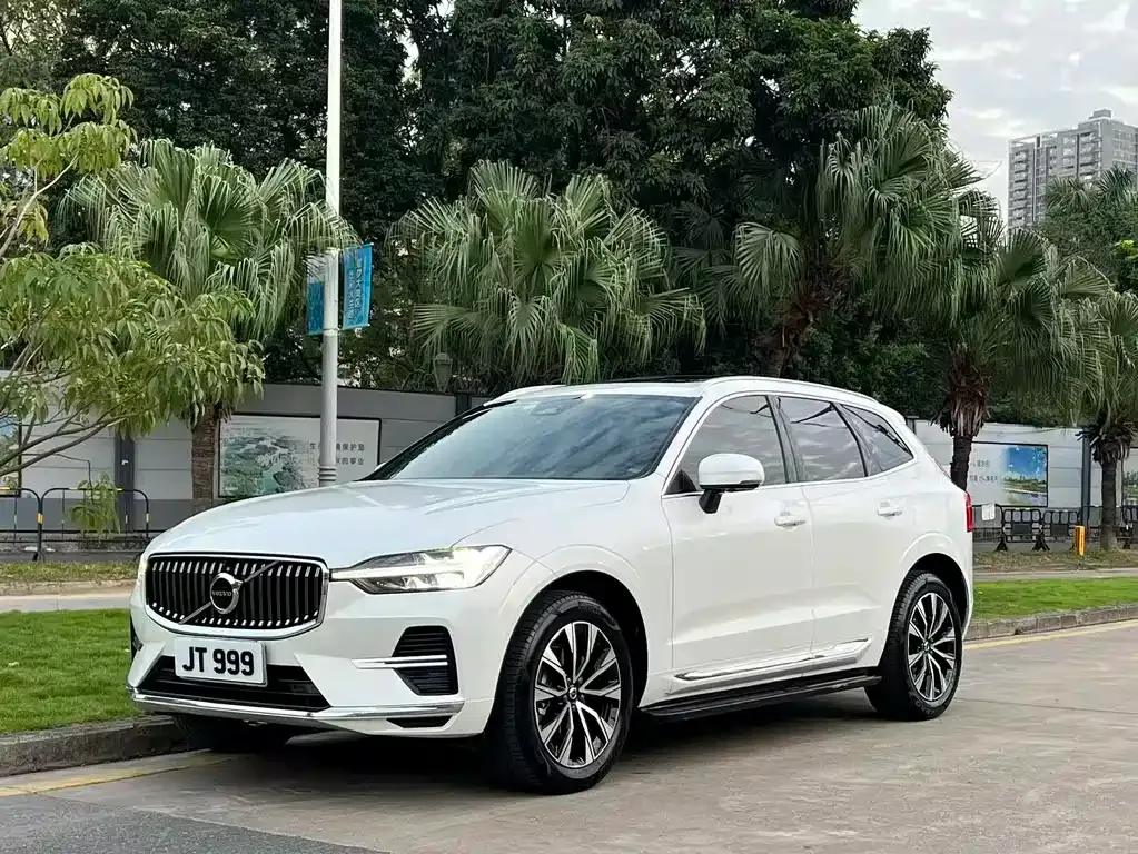 Volvo XC60 2023 из CN, фото 1
