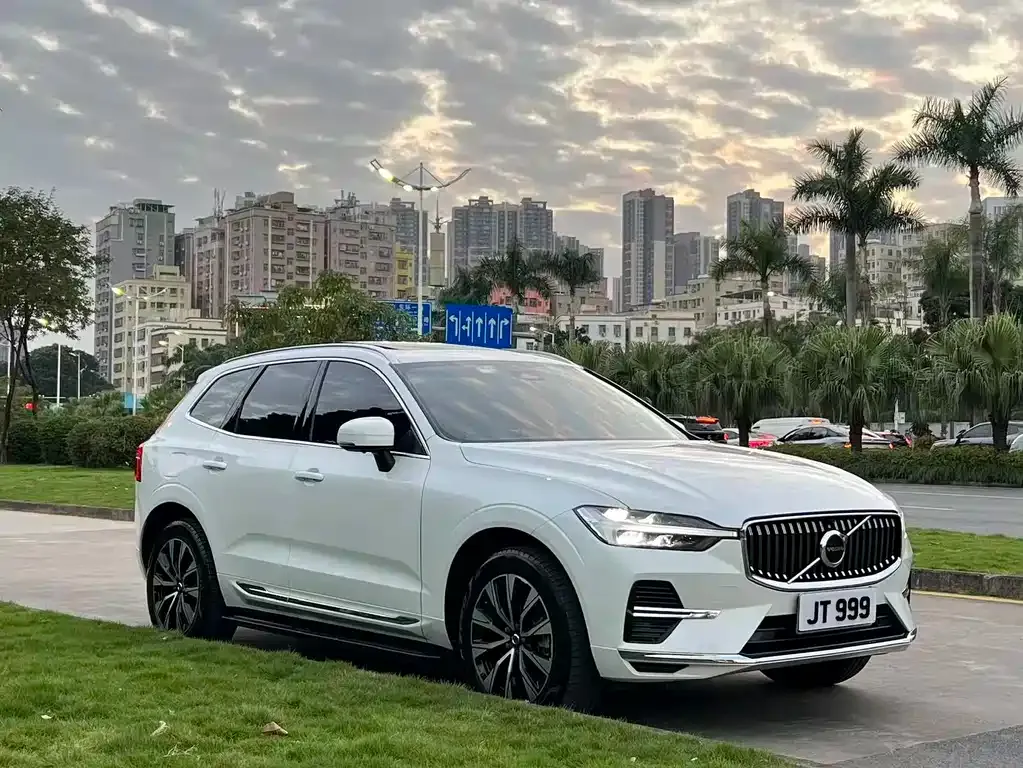 Volvo XC60 2023 из CN, фото 3