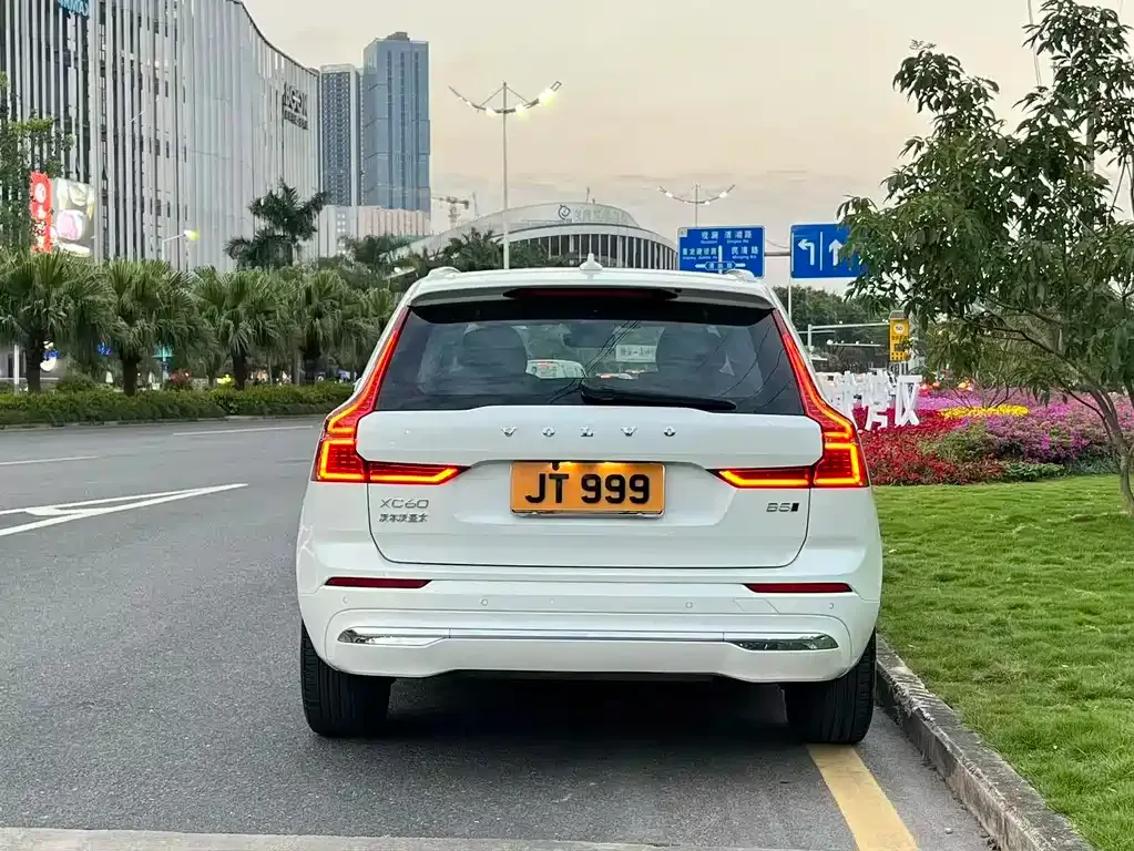 Volvo XC60 2023 из CN, фото 5