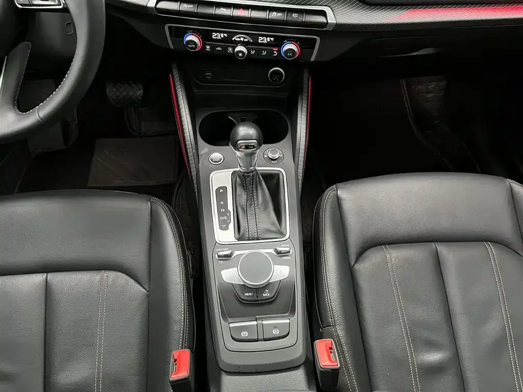 Audi Q2L 2022 из CN, фото 5