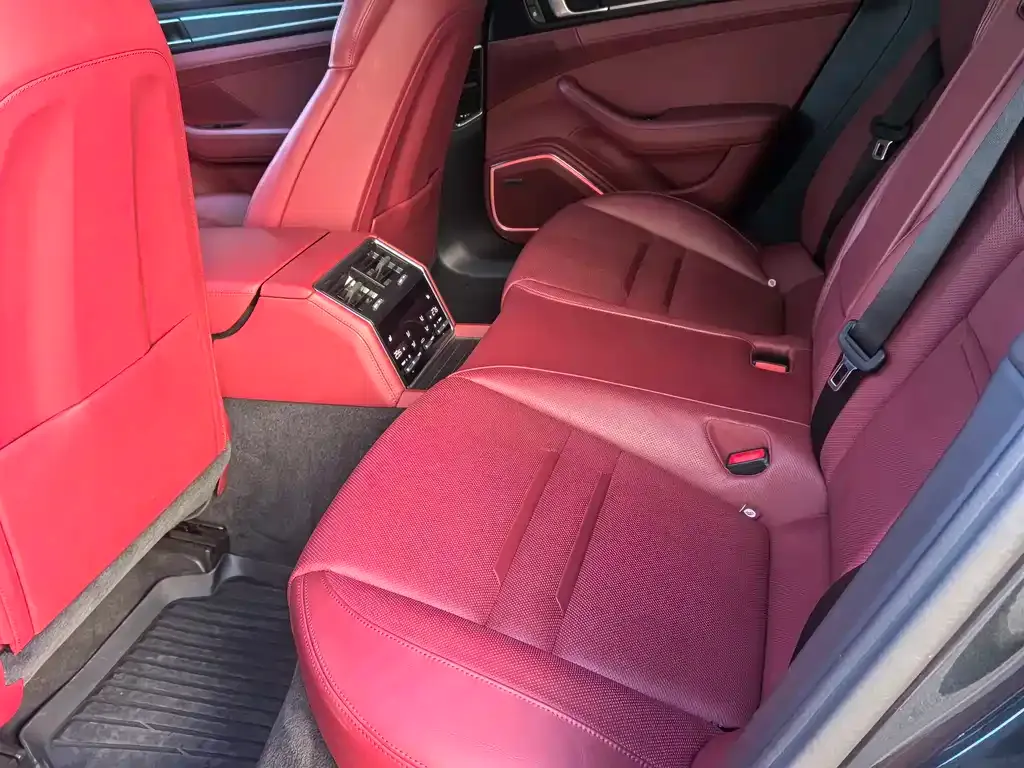 Porsche Panamera 2023 из CN, фото 10
