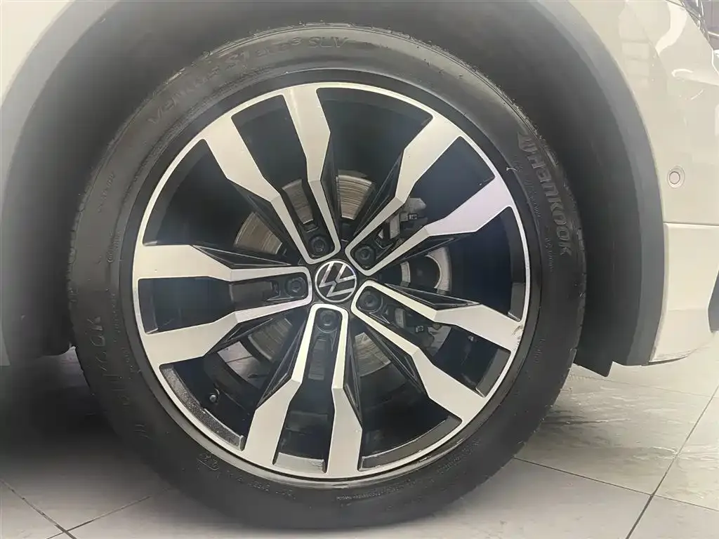 Volkswagen Tiguan L 2021 из CN, фото 10