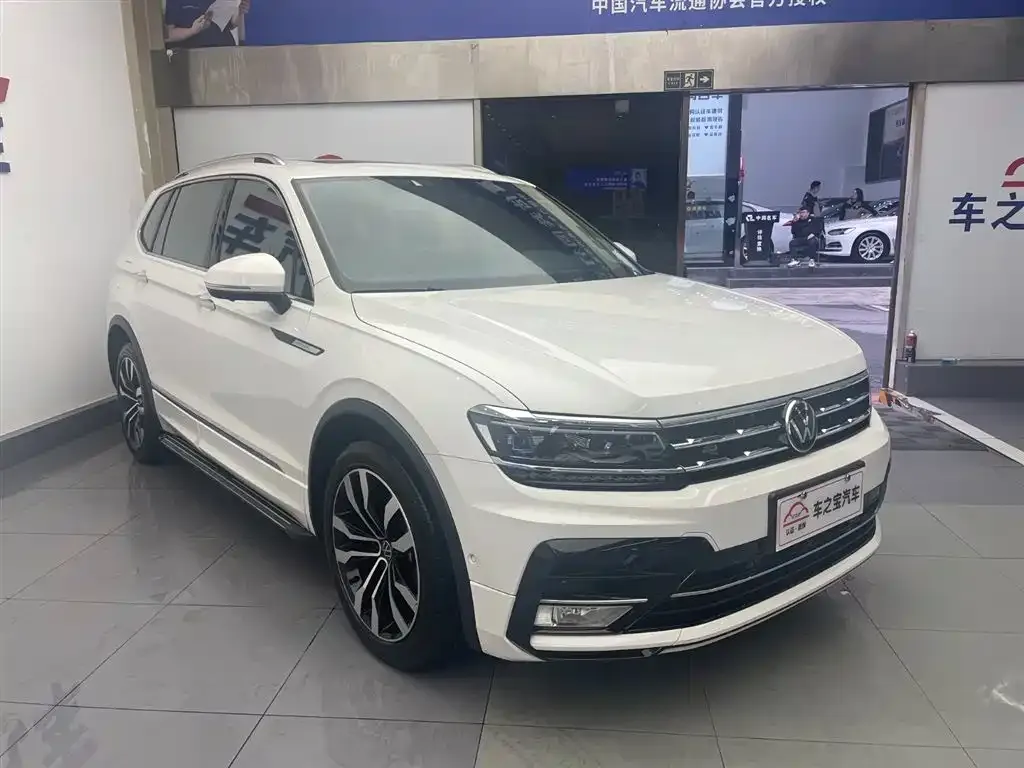 Volkswagen Tiguan L 2021 из CN, фото 3