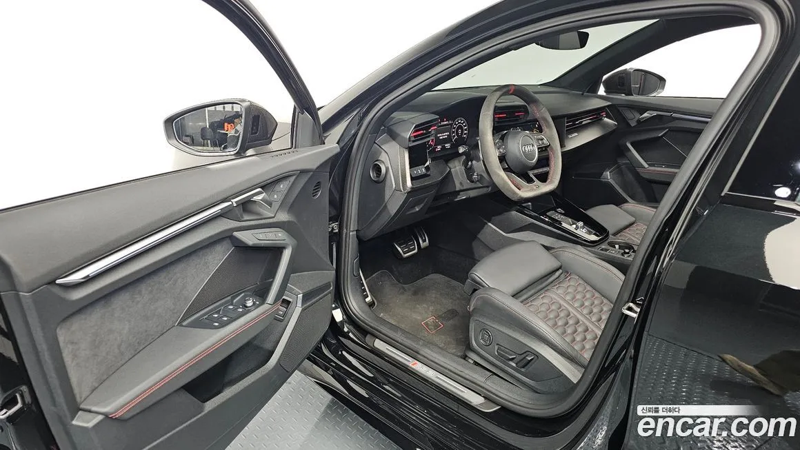 Audi RS3 2024 из KR, фото 10