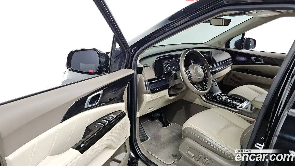 Kia Carnival — фото 10