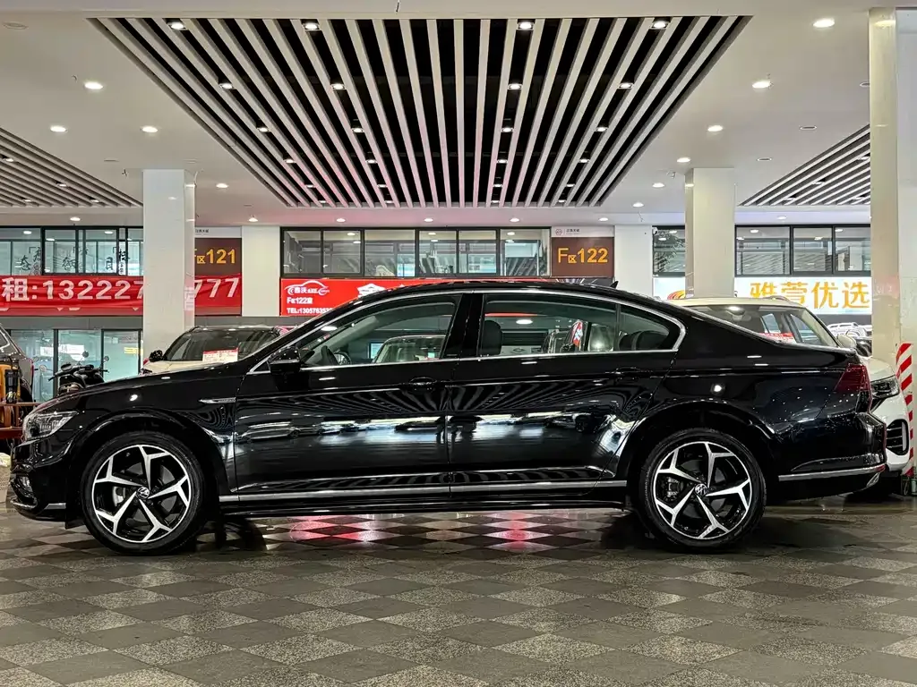 Volkswagen Magotan 2023 из CN, фото 3
