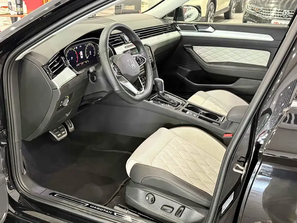 Volkswagen Magotan 2023 из CN, фото 6