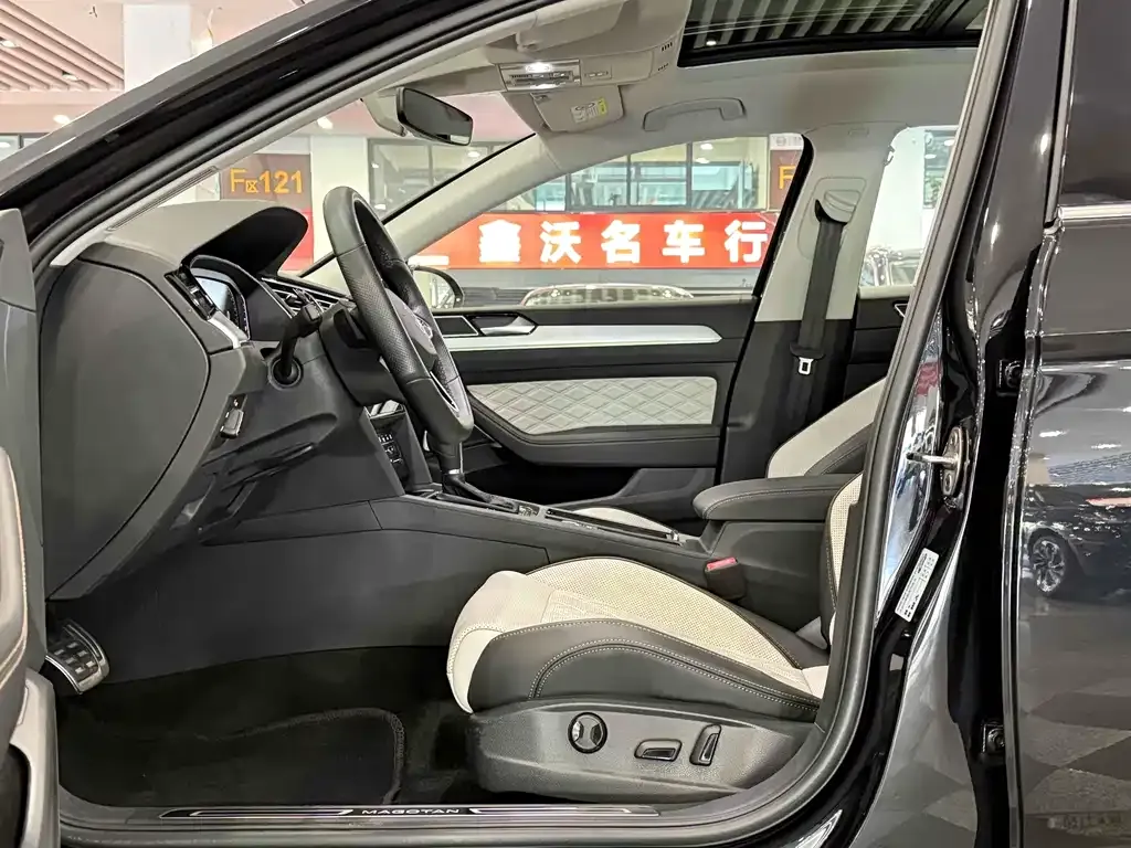 Volkswagen Magotan 2023 из CN, фото 7