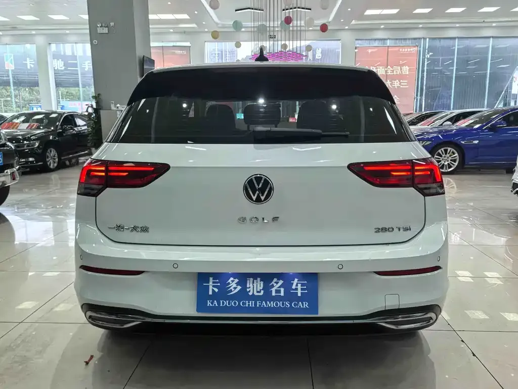 Volkswagen Golf 2023 из CN, фото 8