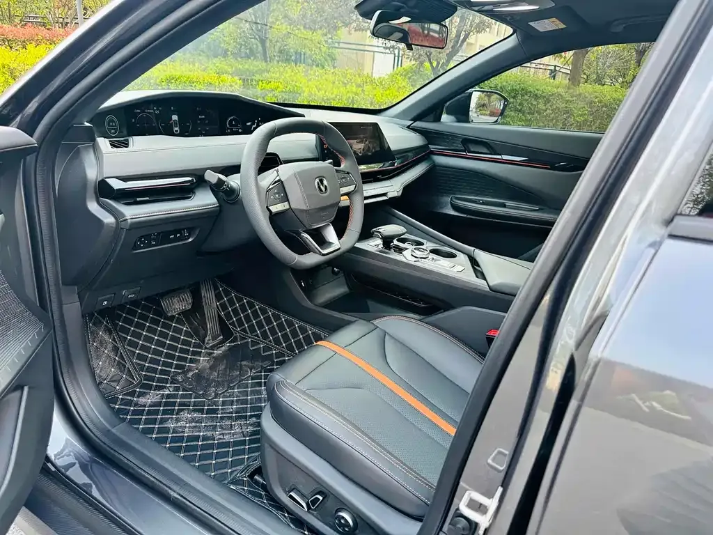 Changan UNI-V 2024 из CN, фото 4