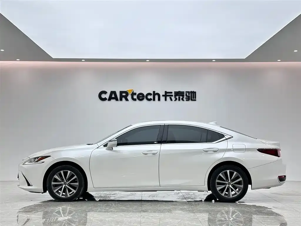 Lexus ES 2021 из CN, фото 2