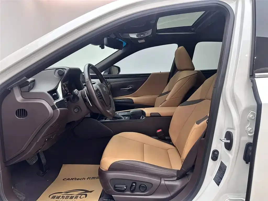 Lexus ES 2021 из CN, фото 8