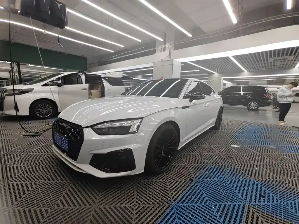 Audi A5 (Import) 2023 из CN, фото 2
