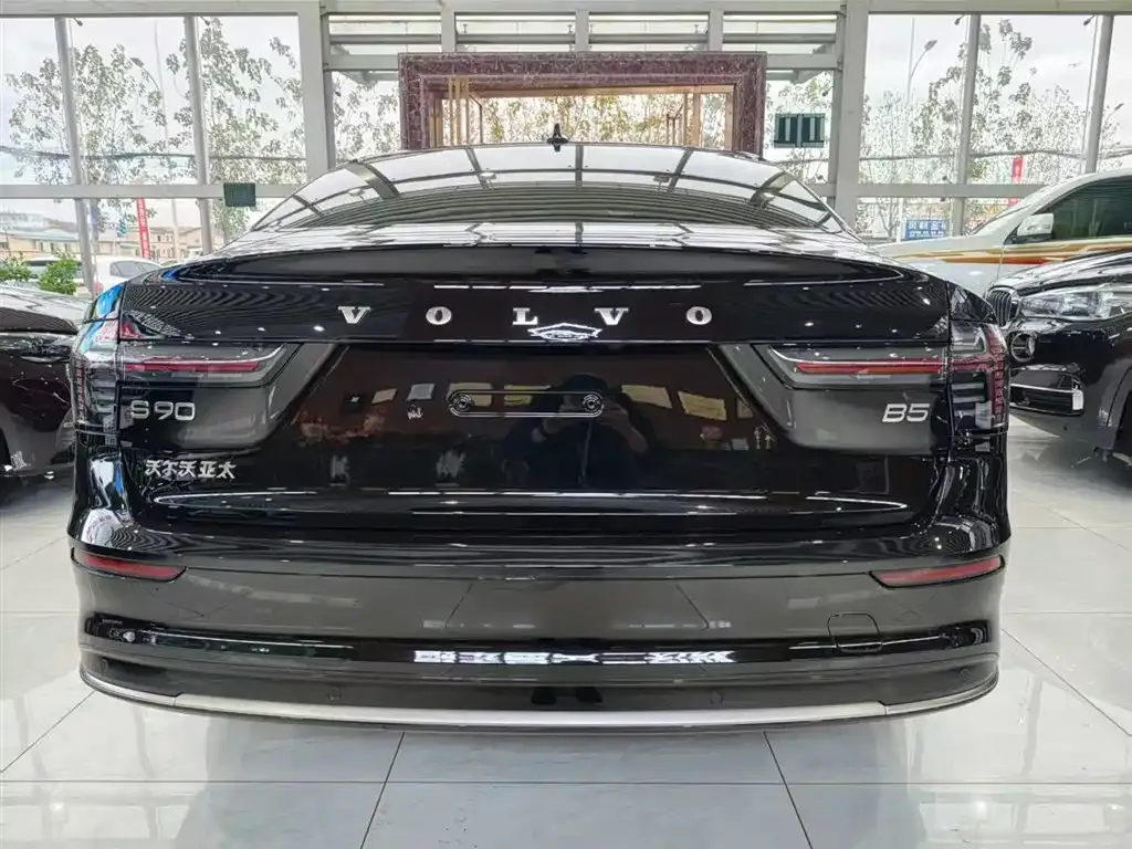 Volvo S90 2025 из CN, фото 5