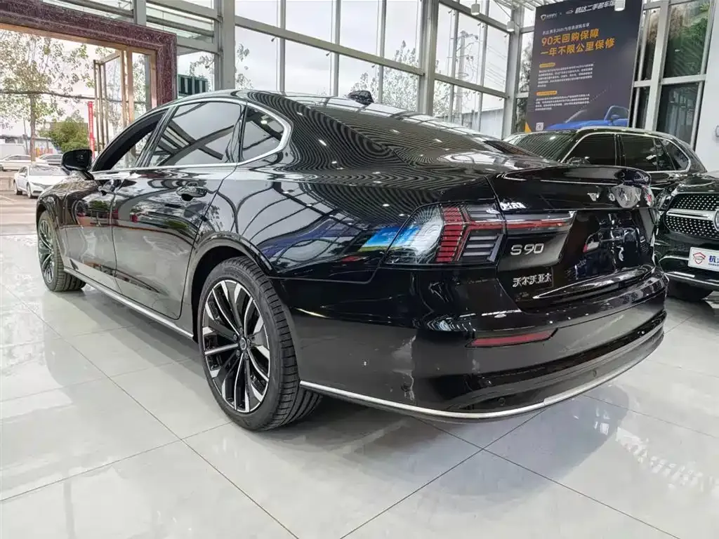 Volvo S90 2025 из CN, фото 6
