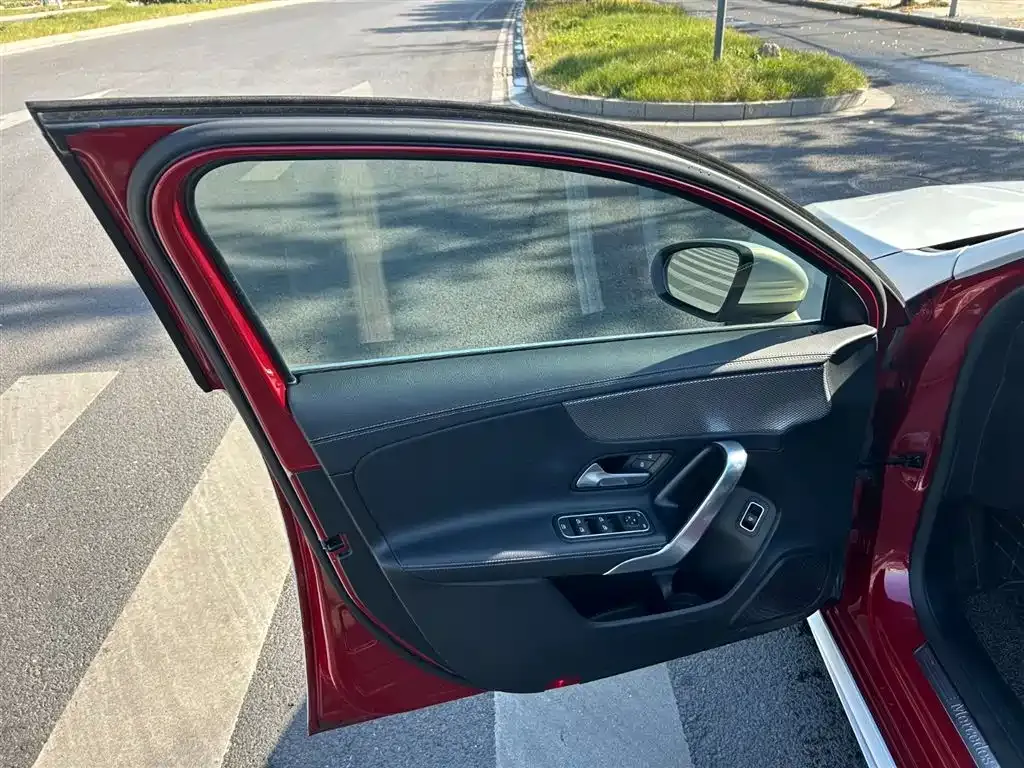 Mercedes-Benz A-Class 2021 из CN, фото 7