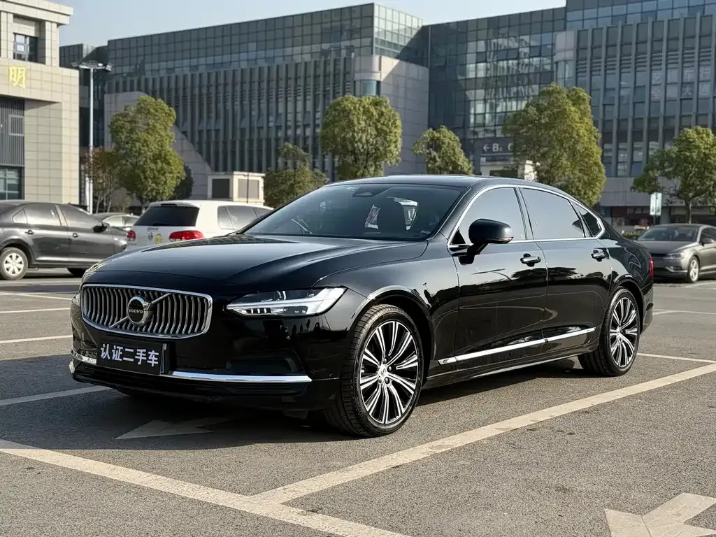 Volvo S90 2024 из CN, фото 1