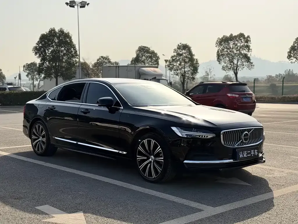 Volvo S90 2024 из CN, фото 3