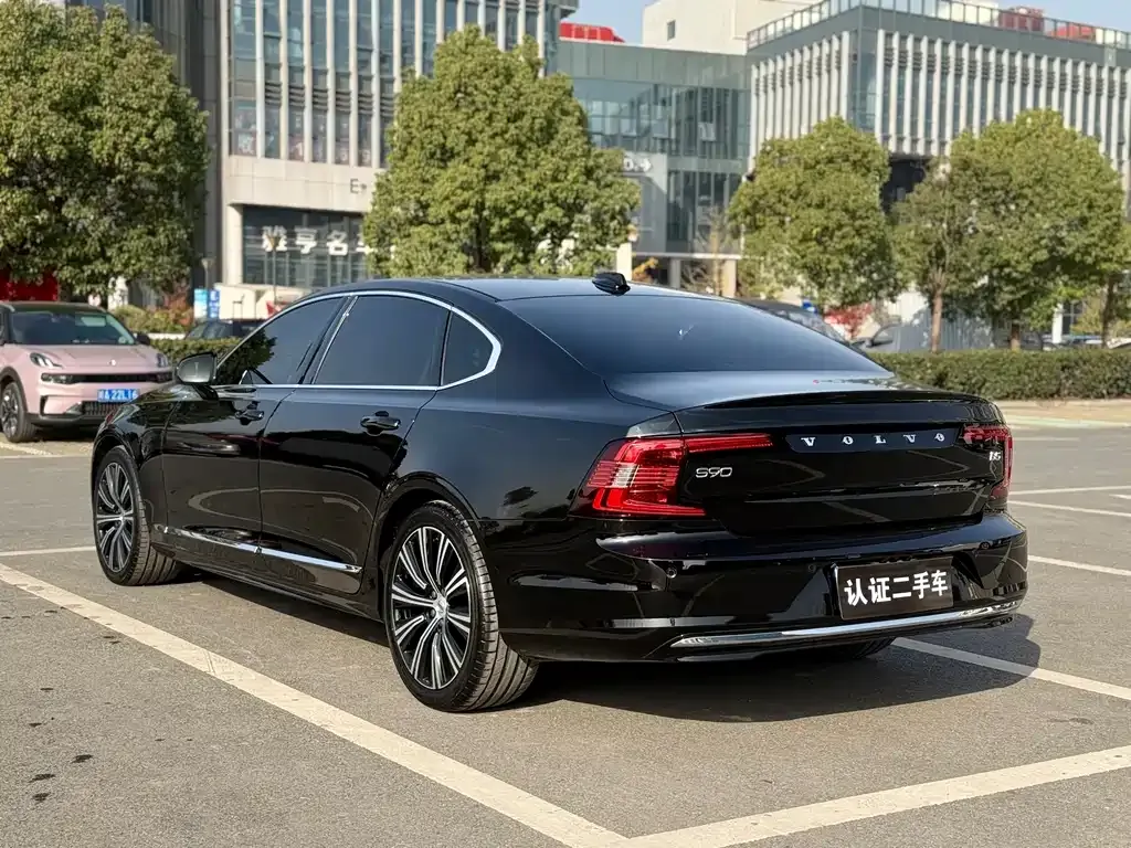 Volvo S90 2024 из CN, фото 6