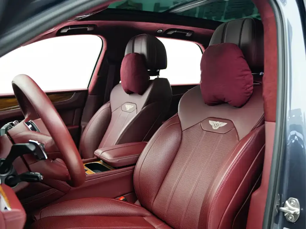 Bentley Bentayga 2021 из CN, фото 8