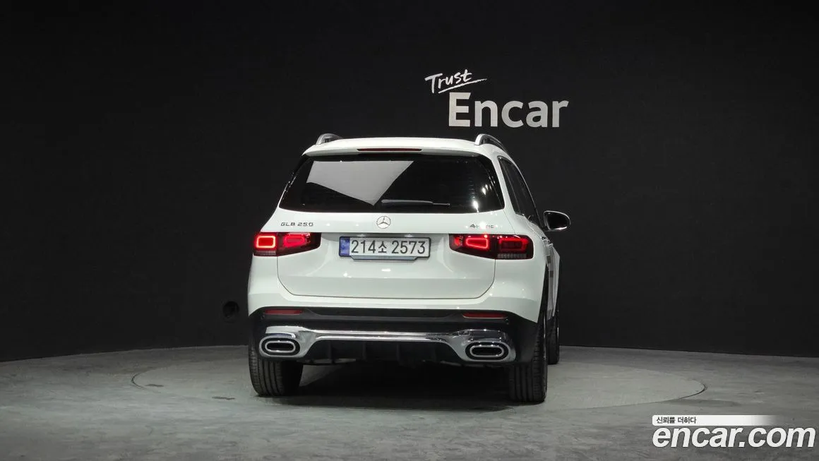 Mercedes-Benz GLB-Class — фото 4