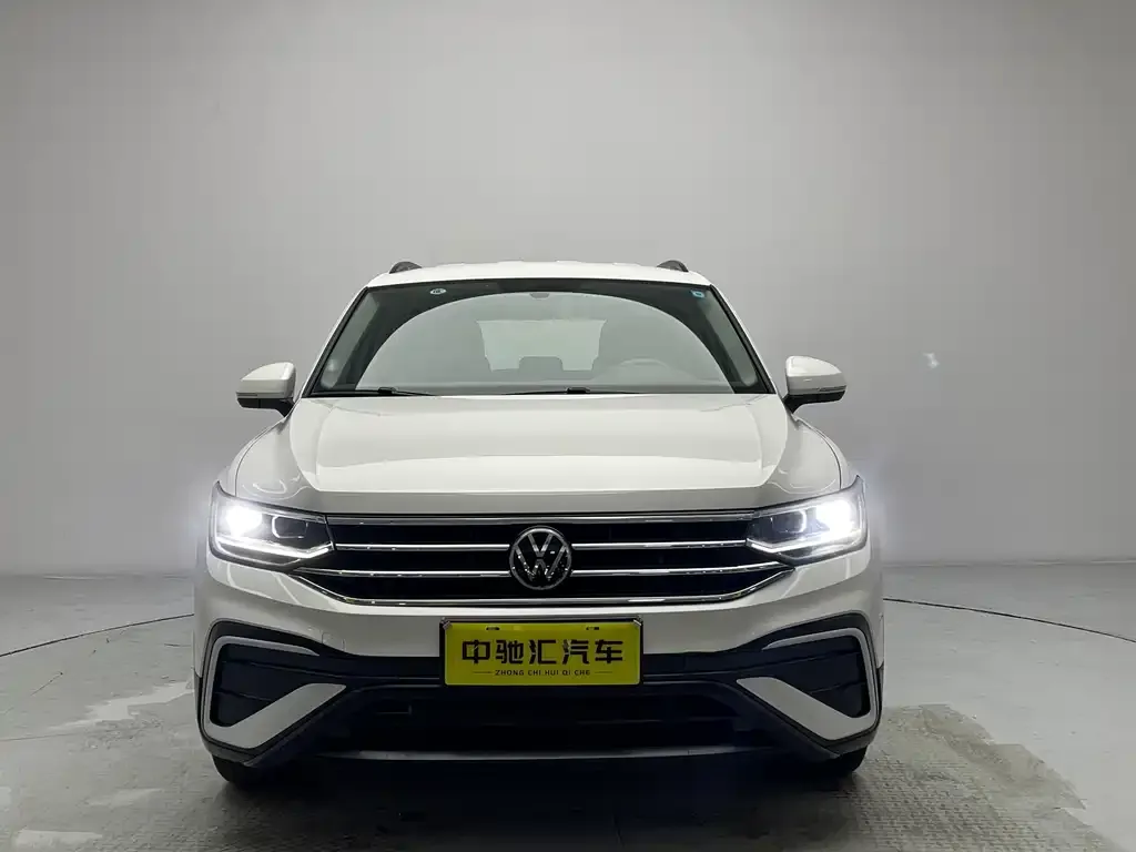 Volkswagen Tiguan L 2022 из CN, фото 2