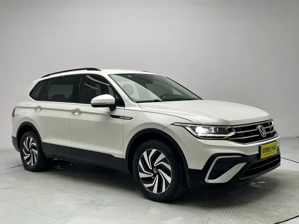 Volkswagen Tiguan L 2022 из CN, фото 3