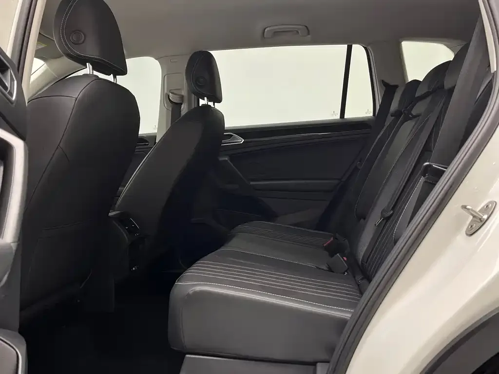 Volkswagen Tiguan L 2022 из CN, фото 9